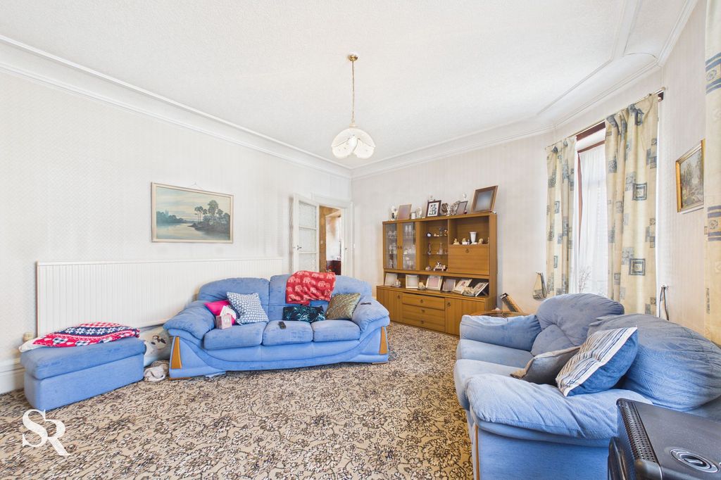 Property photo 3 of 72
