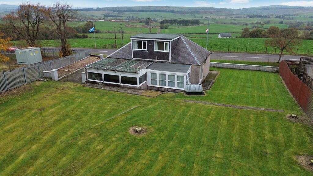 Property photo 1 of 20 Rear View