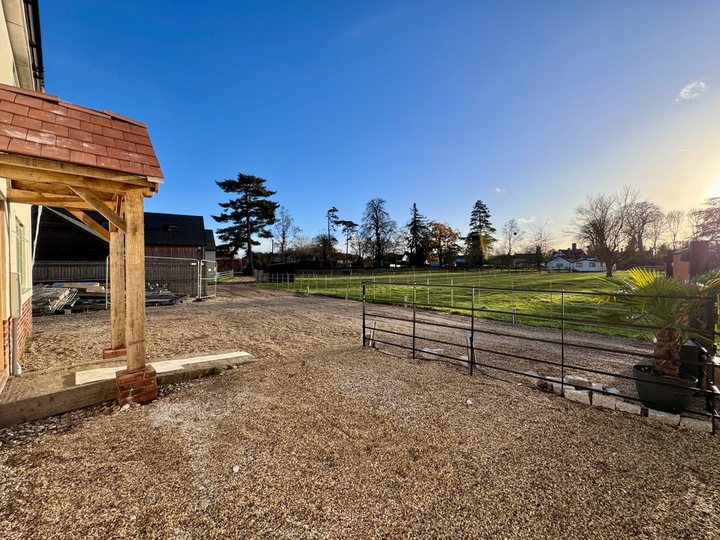 Property photo 2 of 18 1