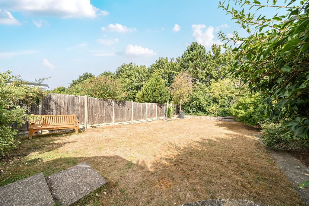 Property photo 3 of 20 1510980-14-6A8c1B...