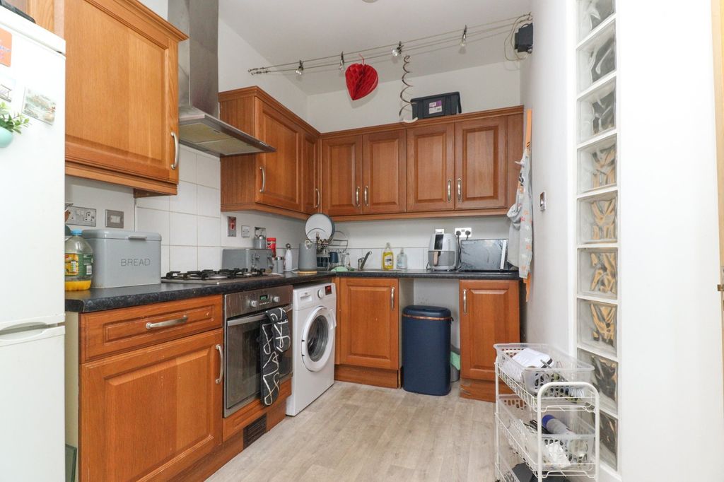 Property photo 2 of 7 Picture 2