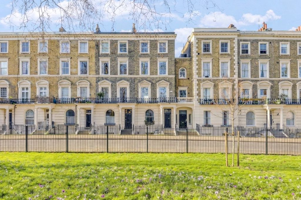 Property photo 1 of 36 Picture No. 97