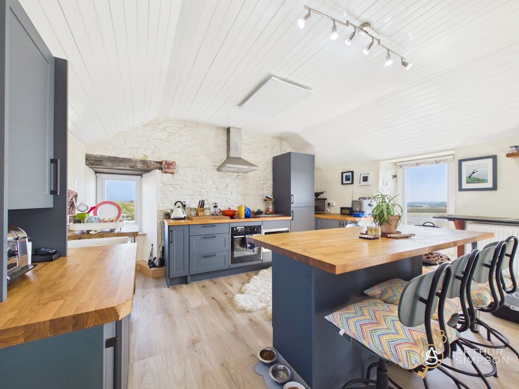 Property photo 2 of 35 5209723