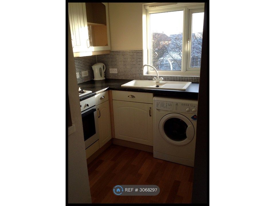 Property photo 2 of 18 Kitchen
