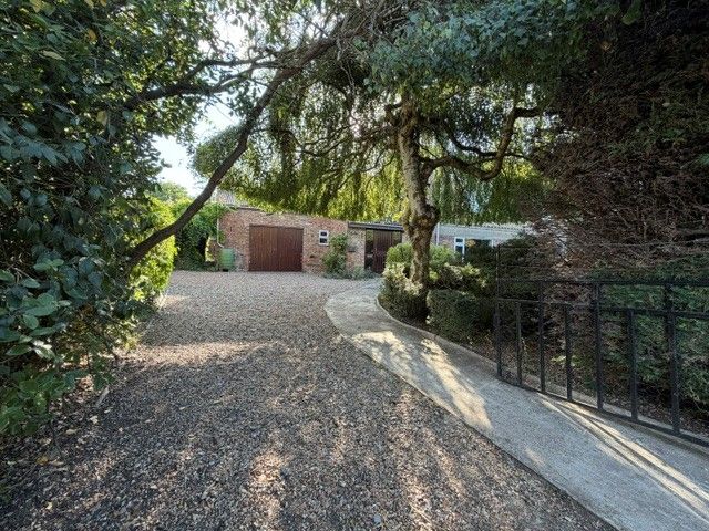 Property photo 2 of 13 Driveway