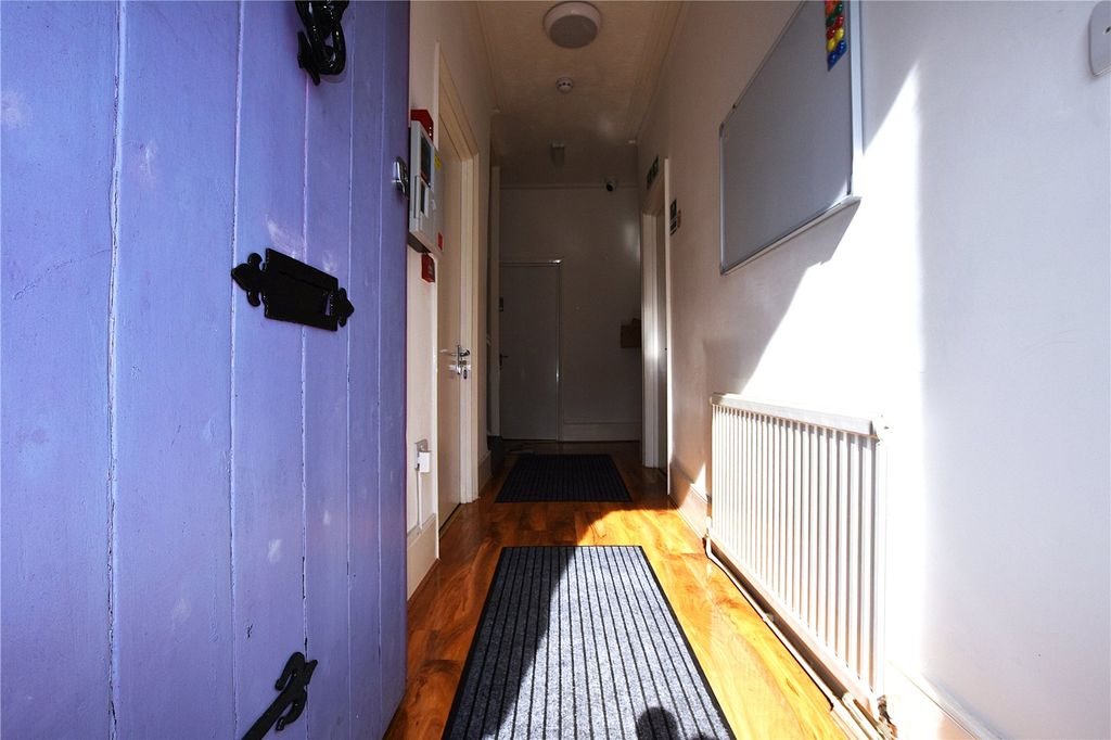 Property photo 1 of 18 Picture No. 02