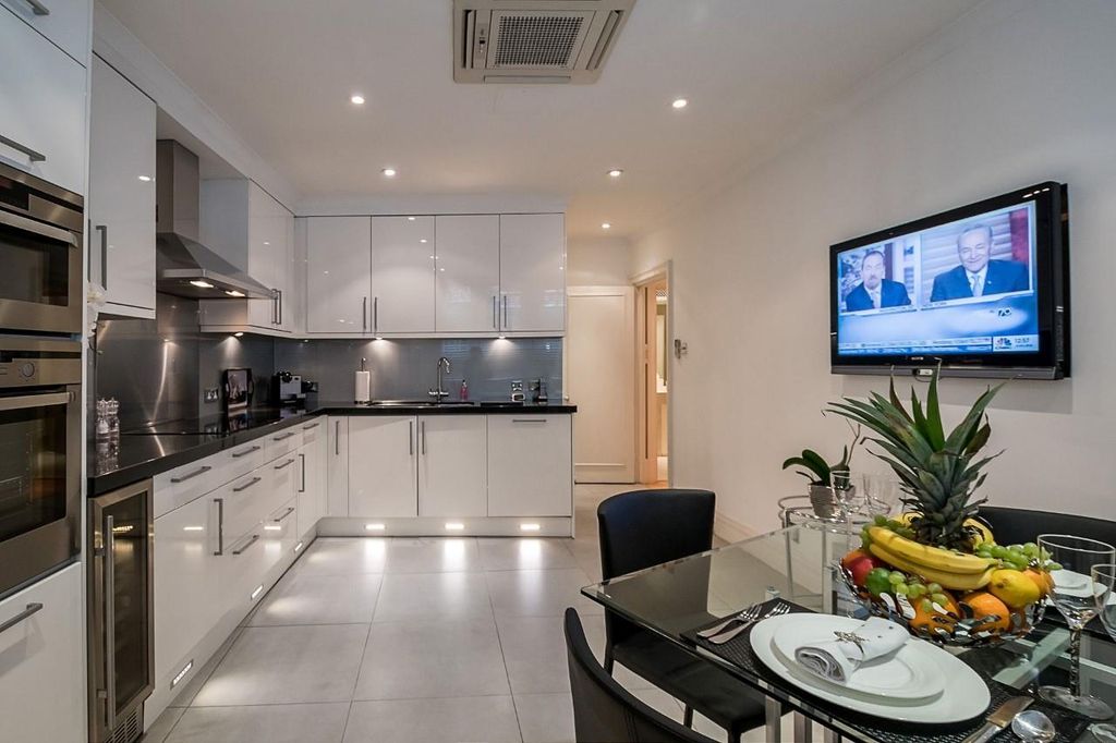 Property photo 3 of 13 Image