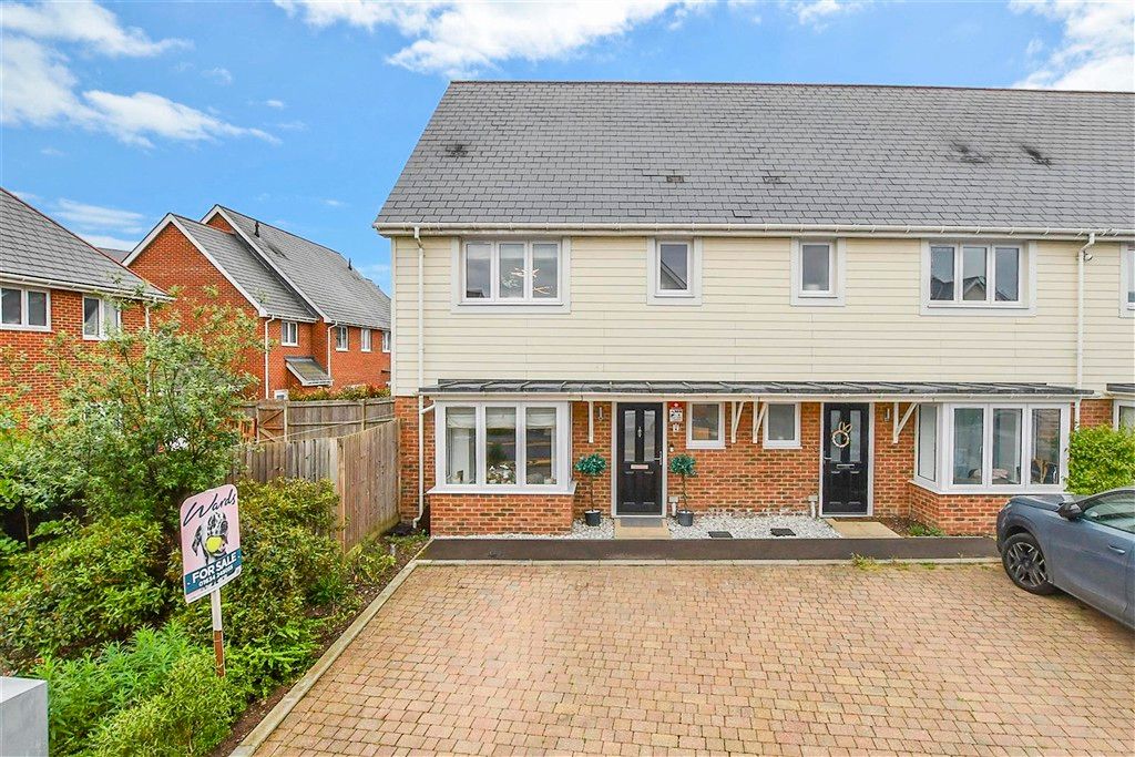 Property photo 3 of 10 Front Web