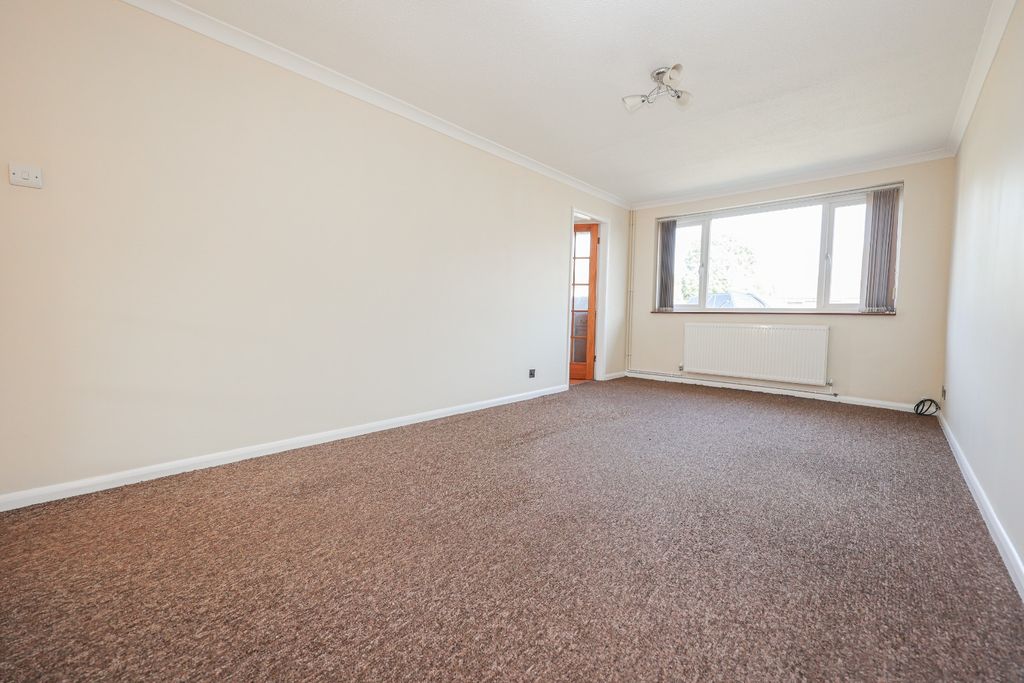 Property photo 3 of 17 4347863