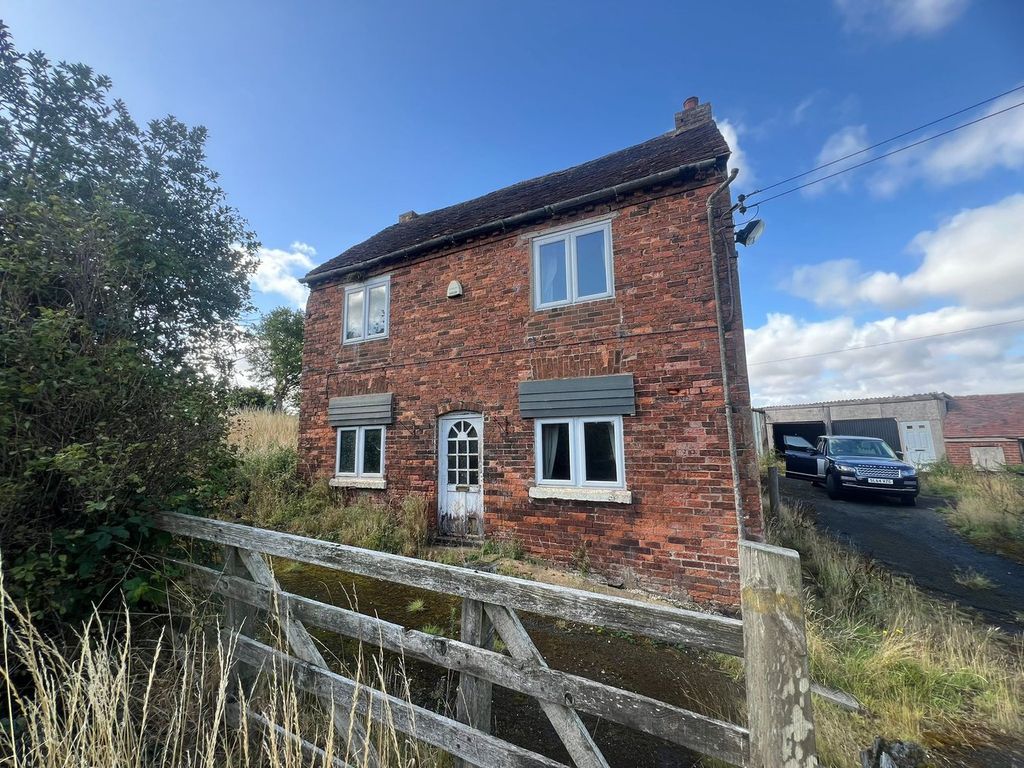 Property photo 2 of 22