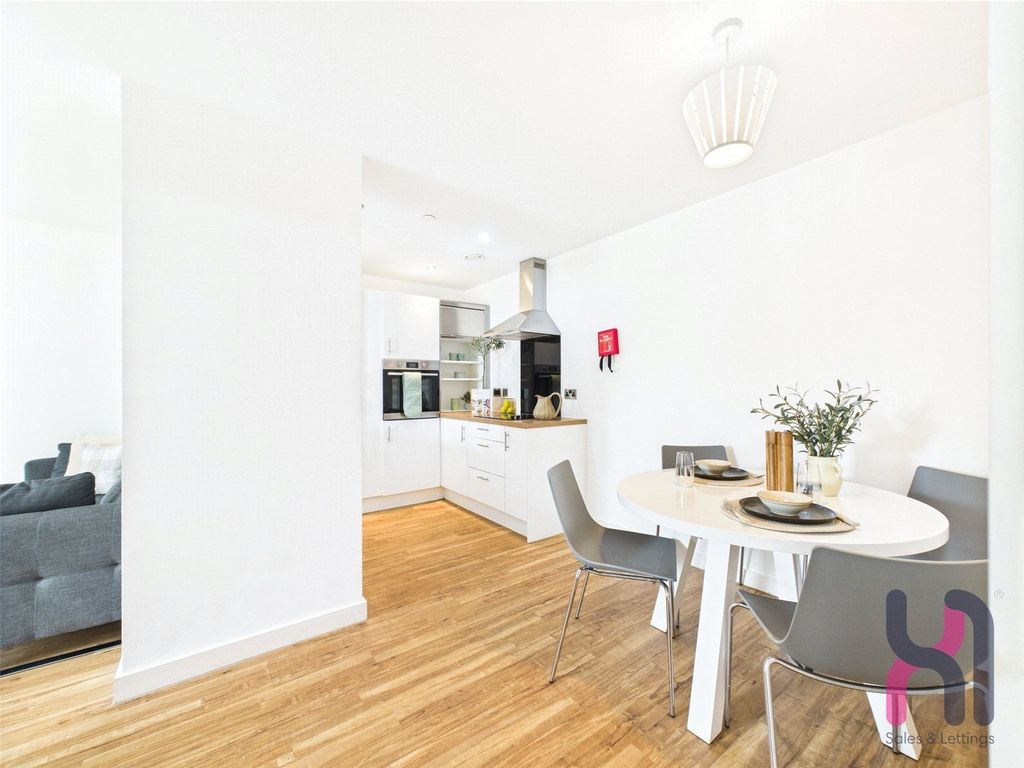 Property photo 3 of 10 Picture No. 15