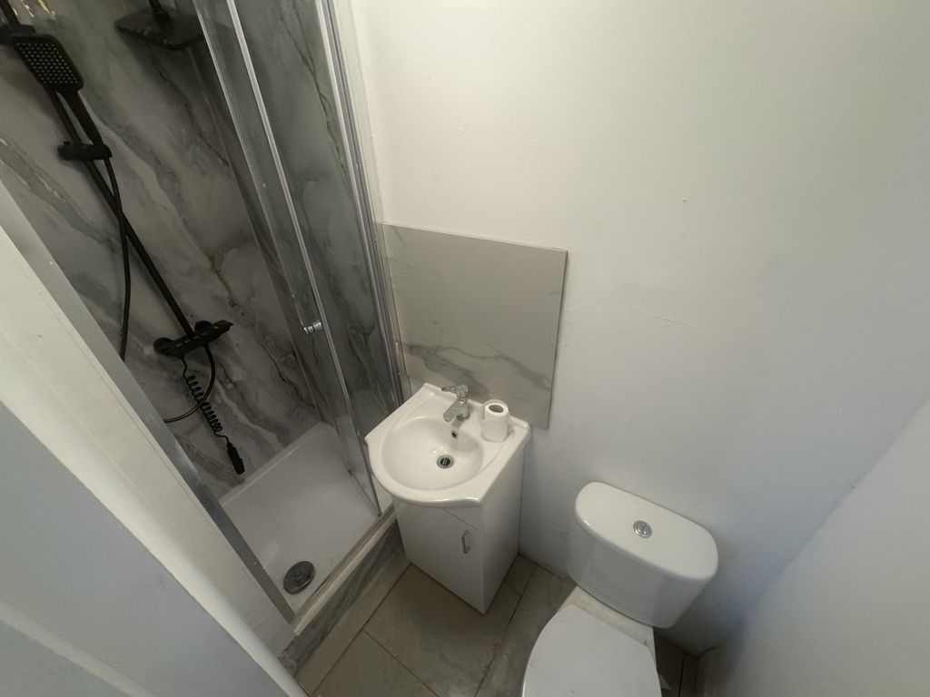 Property photo 3 of 3