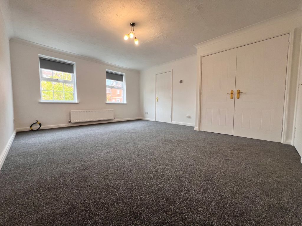 Property photo 2 of 17 Picture No. 19