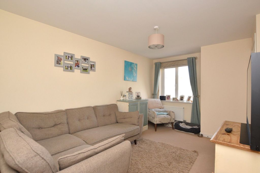 Property photo 2 of 12 Picture No. 10