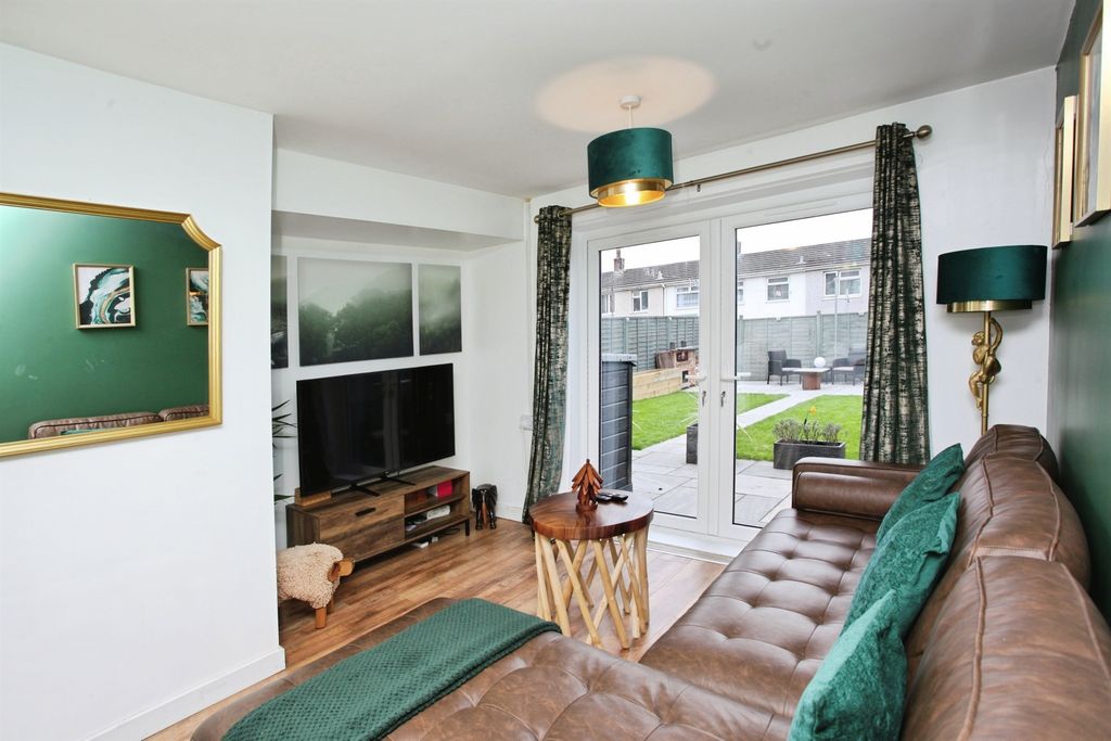 Property photo 3 of 22