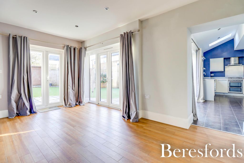 Property photo 2 of 12 Dining Room