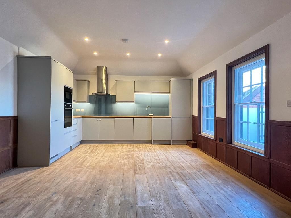 Property photo 2 of 10 Photo 2