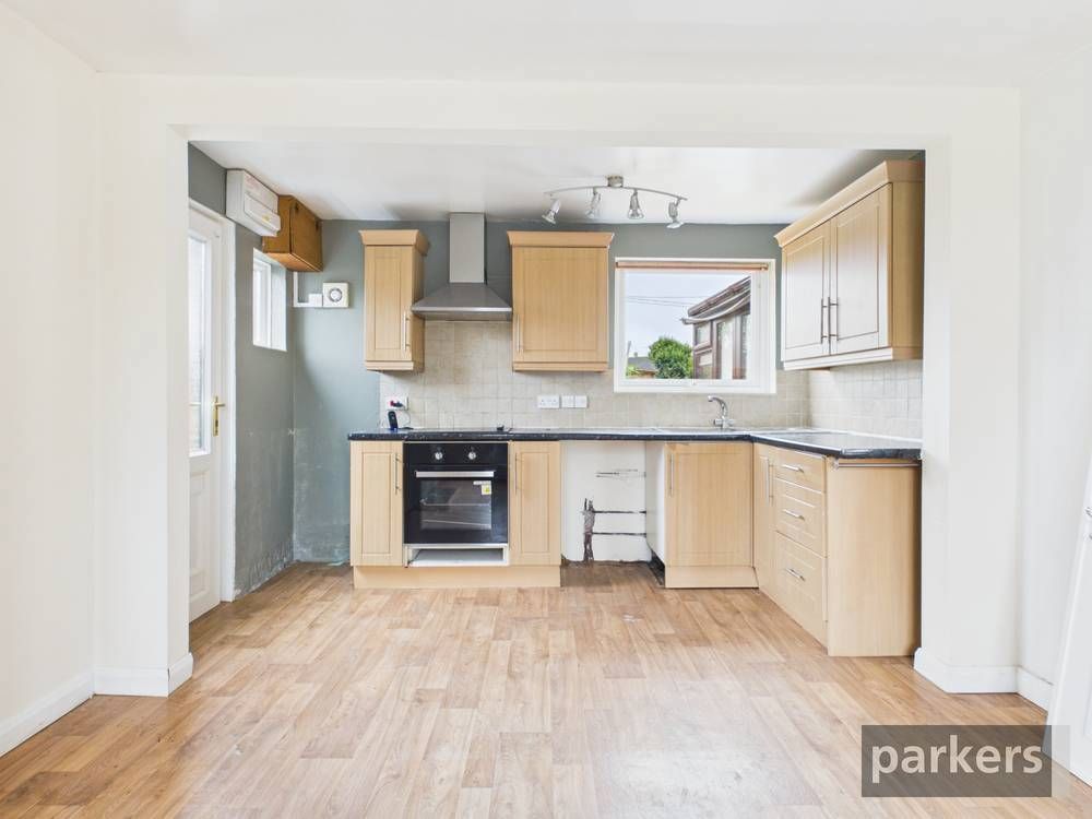Property photo 3 of 17 Kitchen/Diner