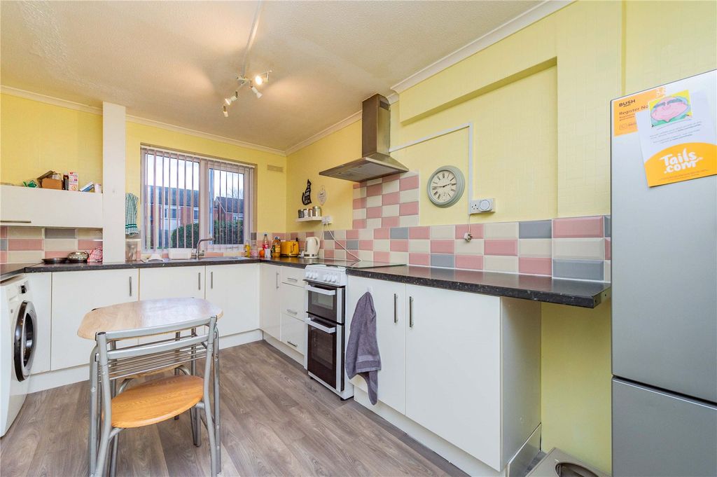 Property photo 2 of 28 Picture No. 08