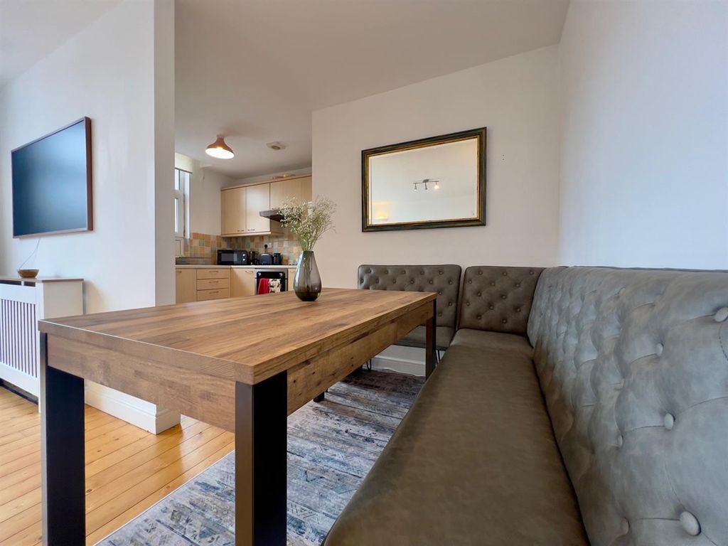 Property photo 3 of 9 Dining.Jpg