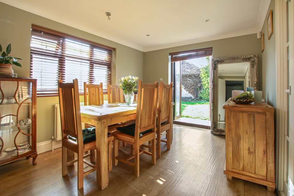 Property photo 3 of 9 Img_0778