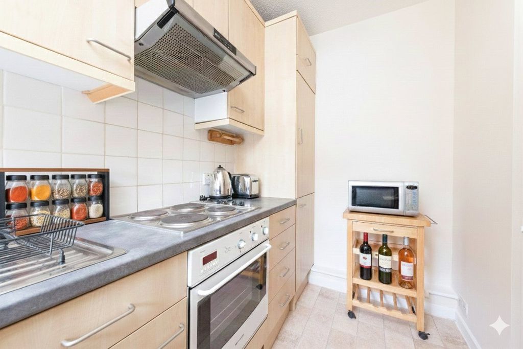 Property photo 3 of 12 Picture No. 08