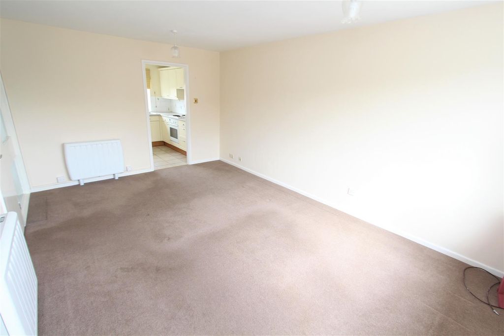 Property photo 3 of 8 Img_2396 - Living Room 2.Jpg