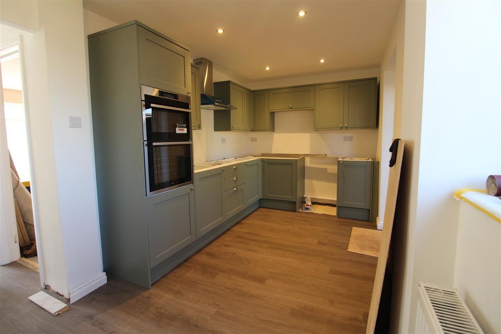 Property photo 2 of 7 Kitchen Diner