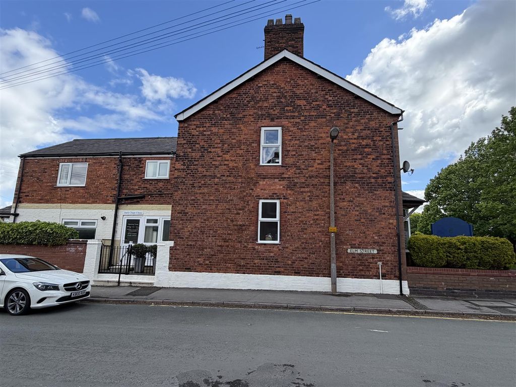Property photo 2 of 14