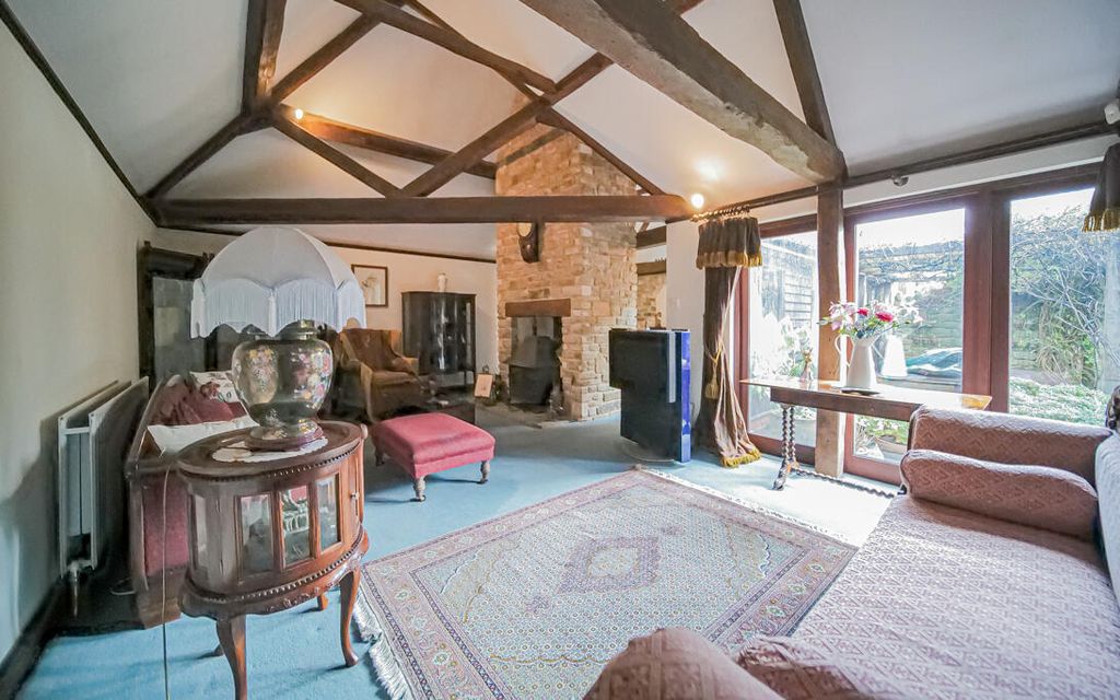 Property photo 3 of 19 P1065760.Jpg