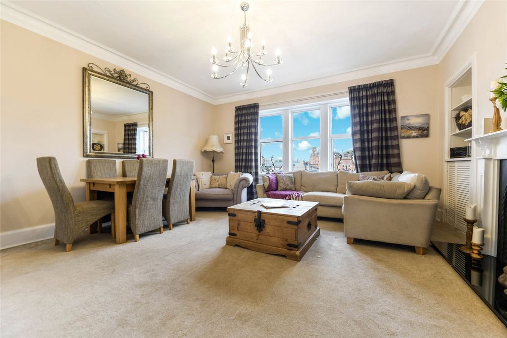 Property photo 3 of 27 Picture No. 05