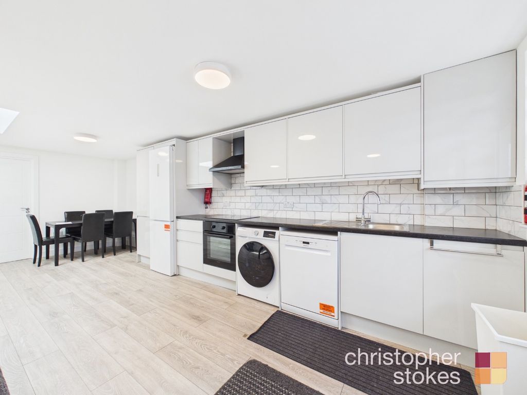 Property photo 3 of 14 5167274
