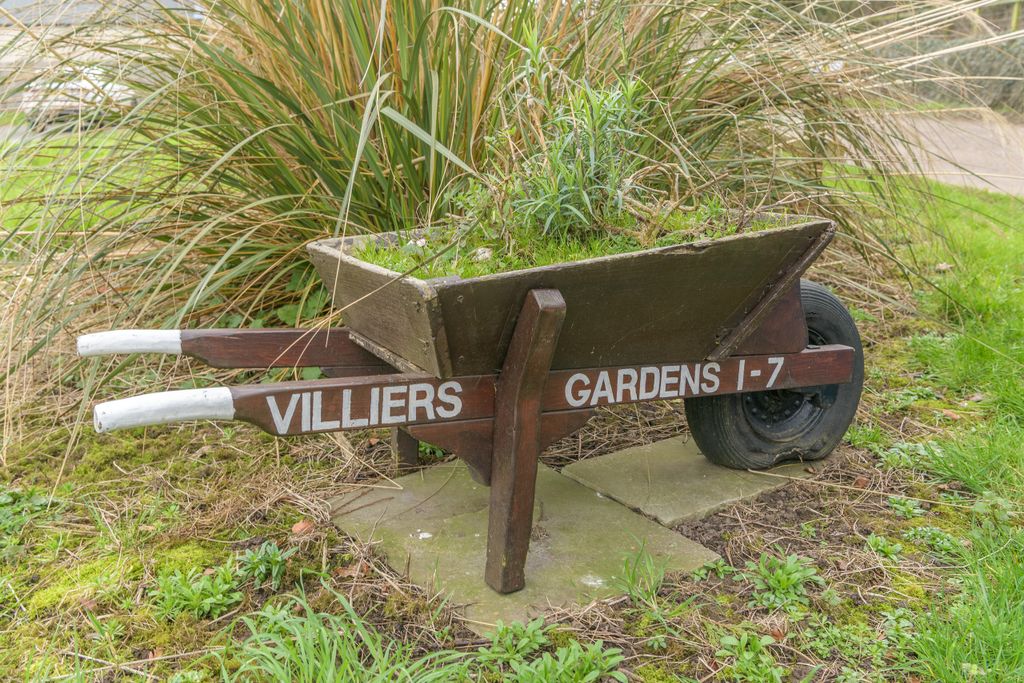 Property photo 2 of 33 Photo 2