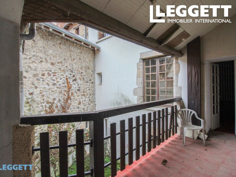 Property photo 3 of 10