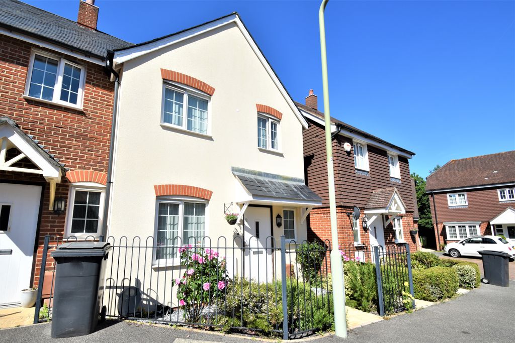 Property photo 1 of 9 Photo 10