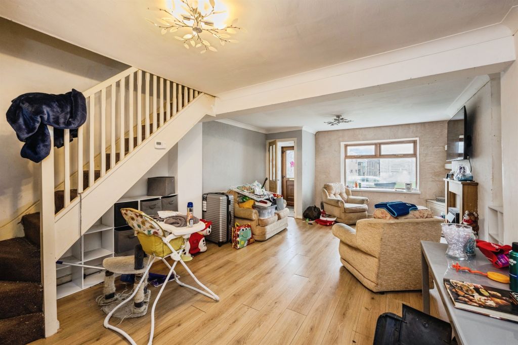 Property photo 3 of 12