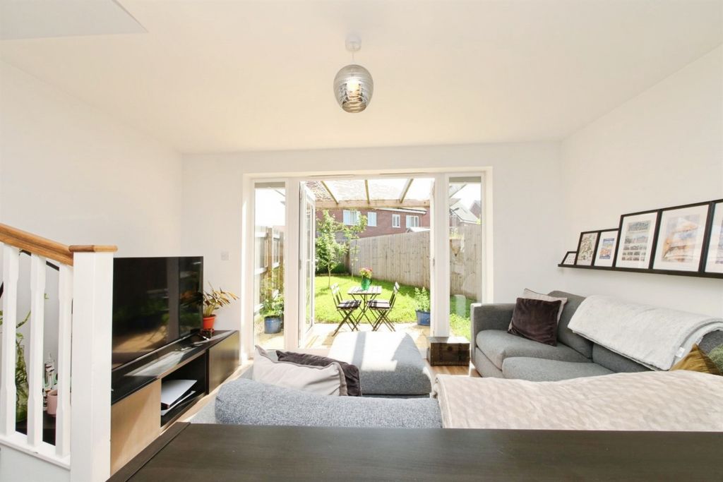 Property photo 2 of 14