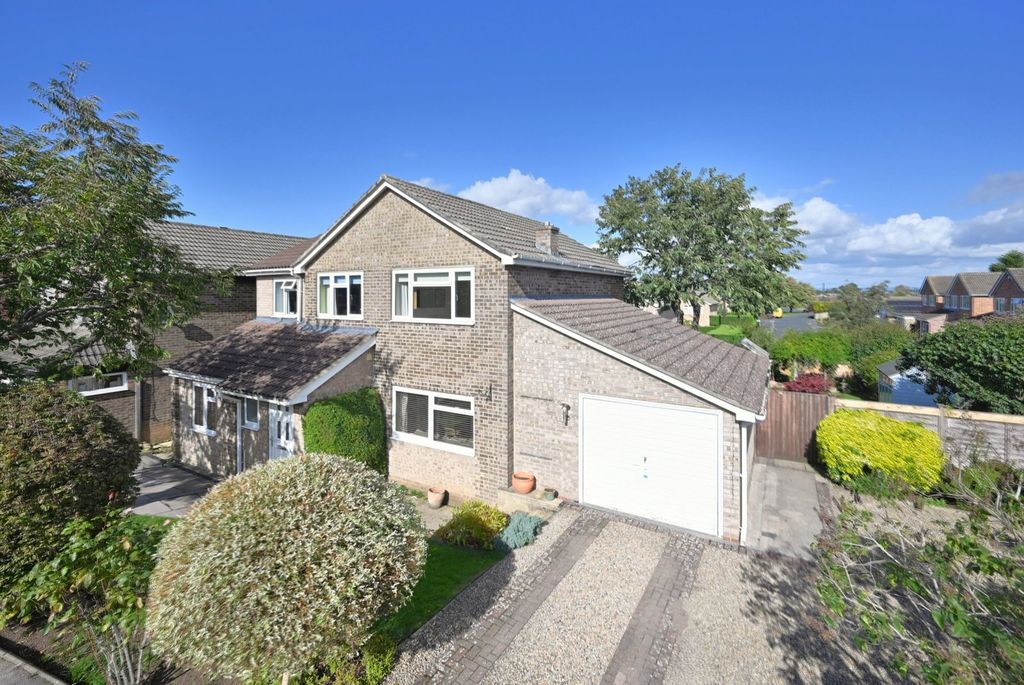 Property photo 1 of 35