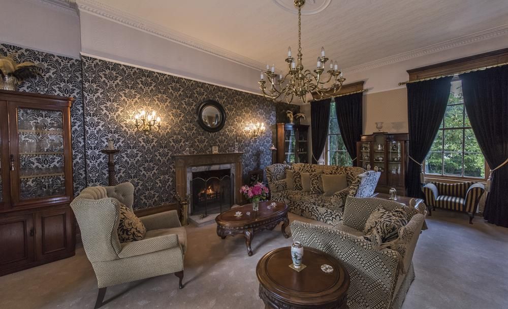 Property photo 2 of 20 Drawing Room 2