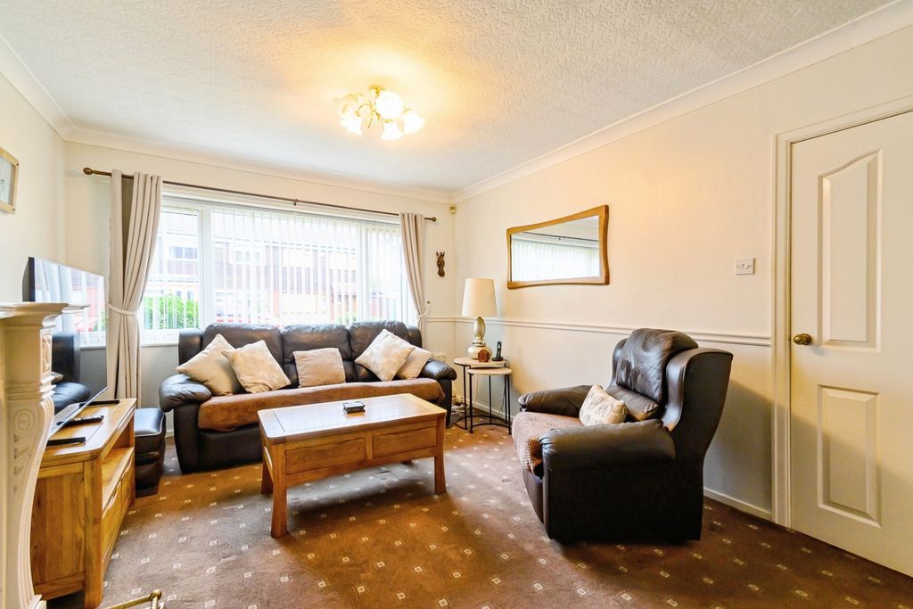 Property photo 3 of 17 Living/Dining Room