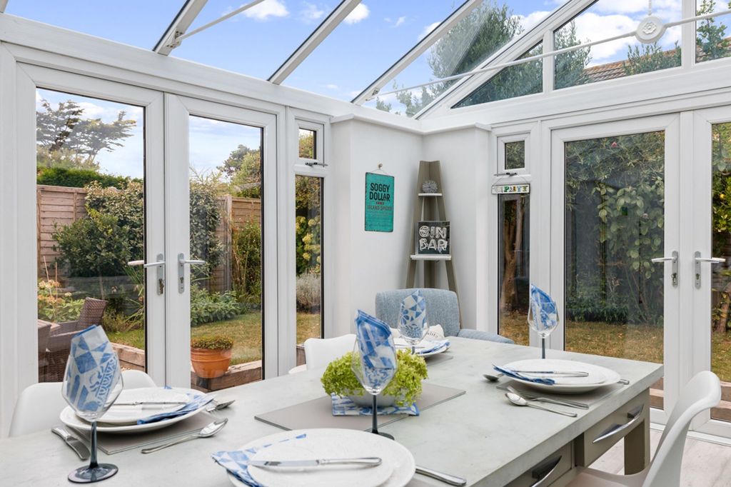 Property photo 3 of 28 Dining