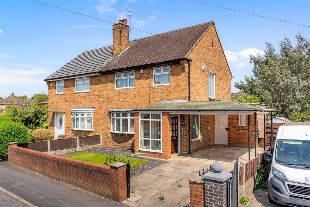 Property photo 1 of 19 112 Cross Lane-4.Jpg