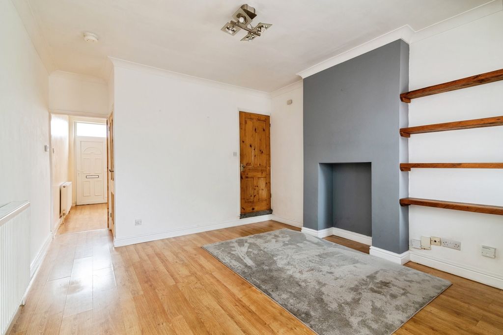 Property photo 3 of 14 Pbox-Img.Jpg