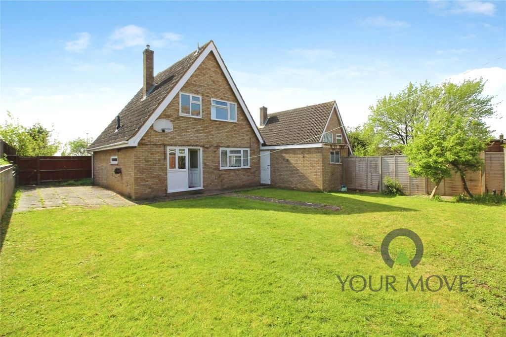 Property photo 3 of 18 Garden