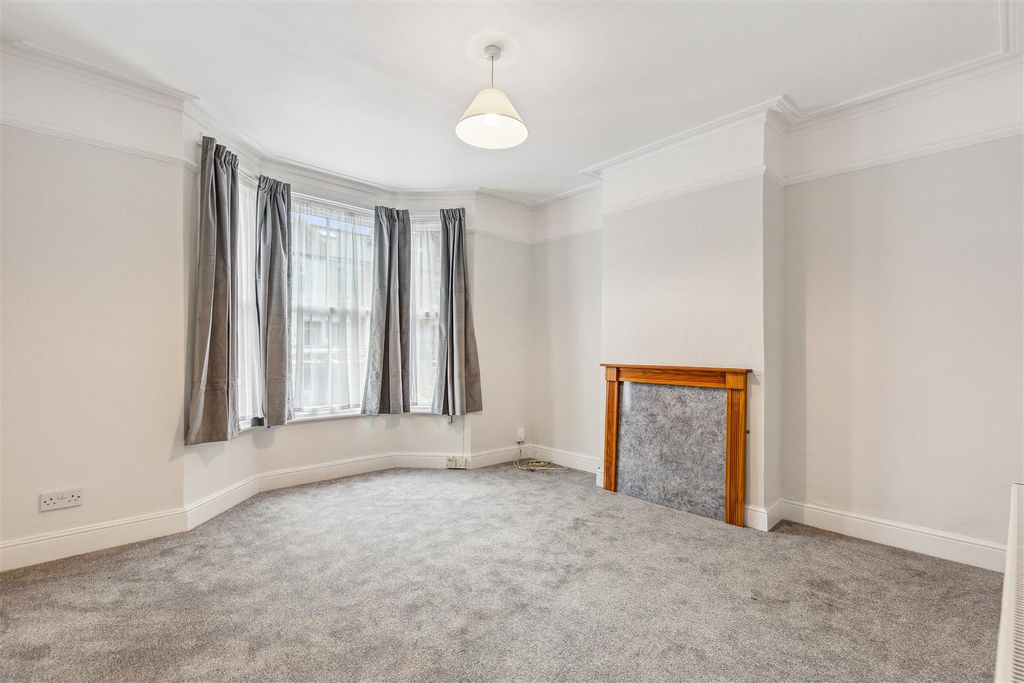 Property photo 3 of 10 12.Jpg