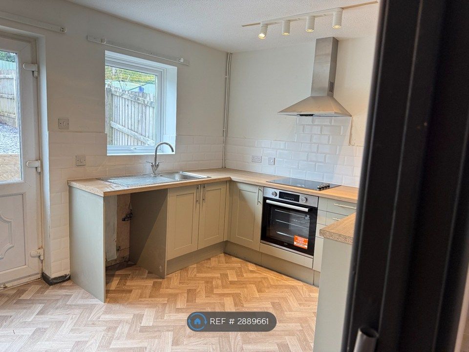 Additional image 11 of 2 bed semi-detached house to rentSpires Walk, Barry CF63