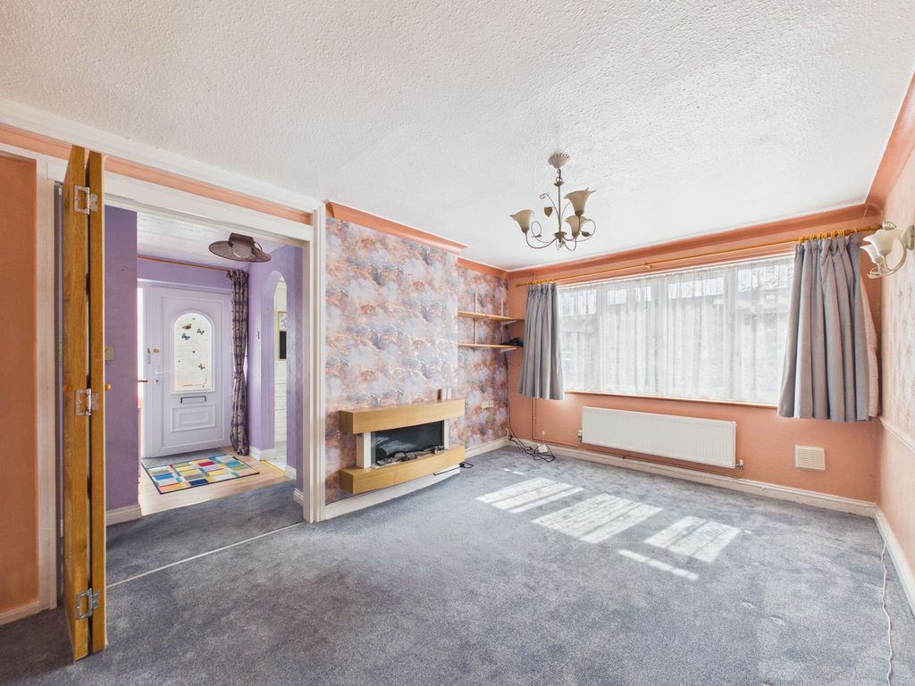 Property photo 2 of 14 Lounge