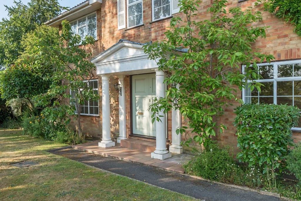 Property photo 2 of 18 1314480-9-6854517...