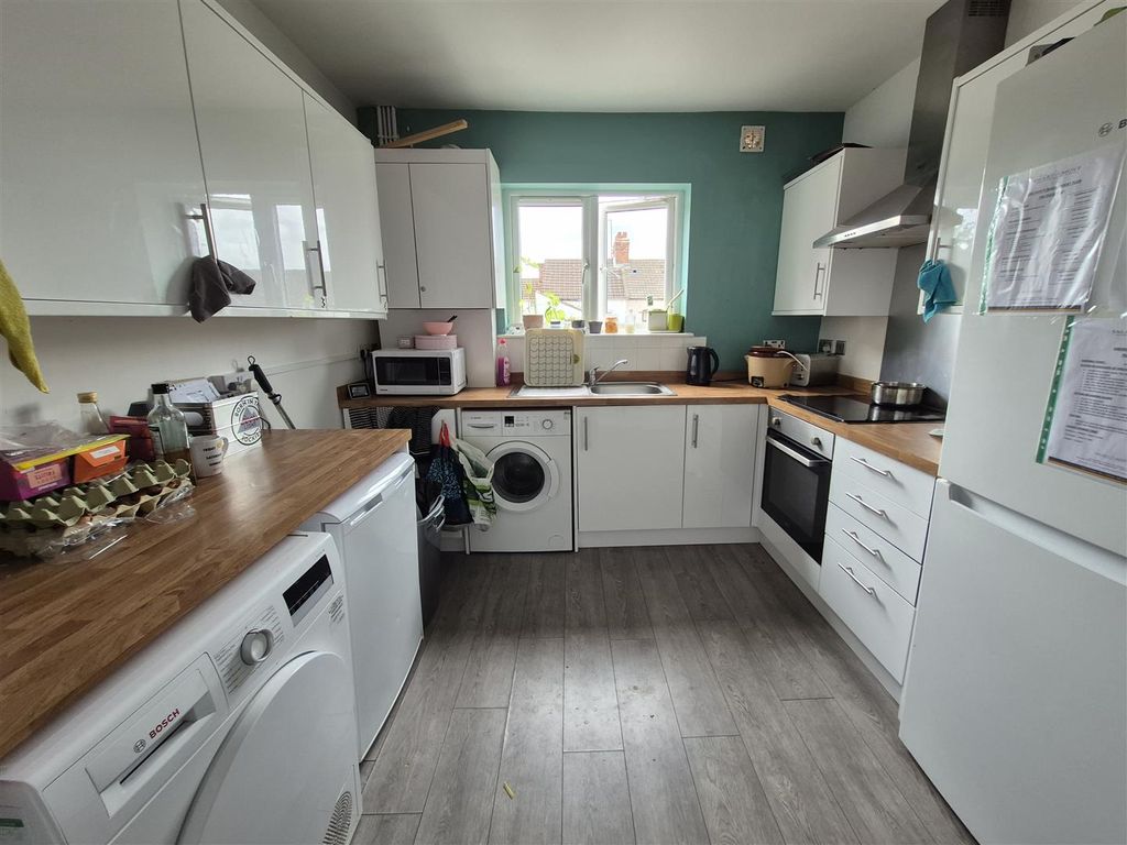 Property photo 3 of 6 1000014705.Jpg