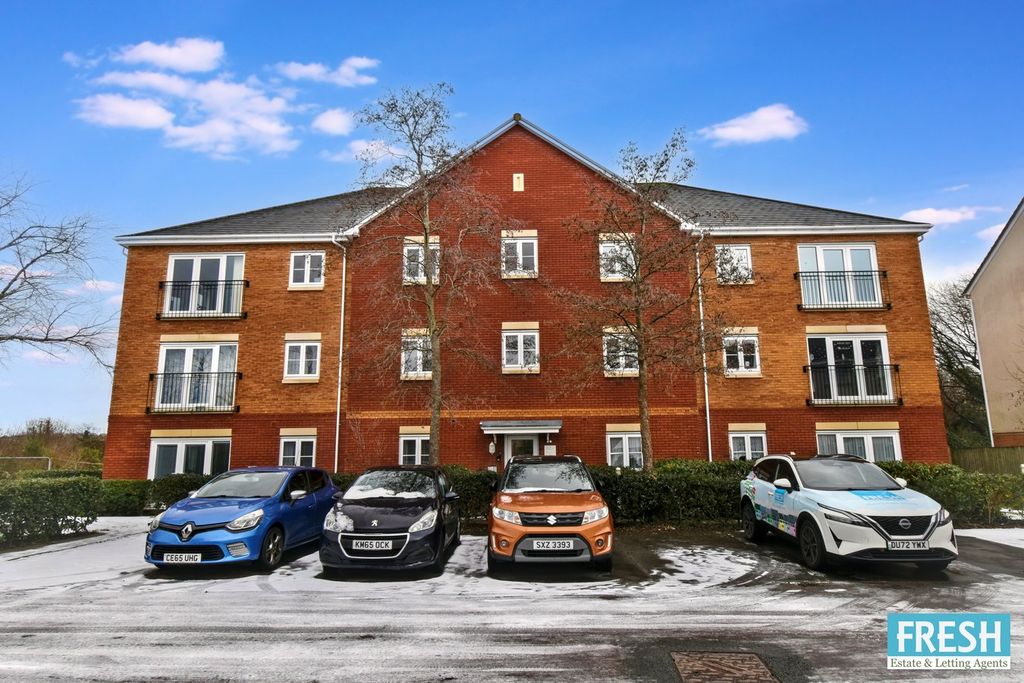 Property photo 2 of 18